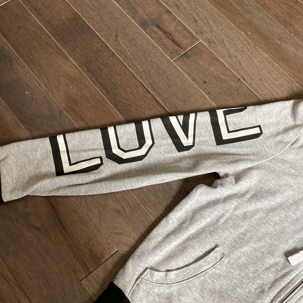 Express Sweatshirt - Picture 2 of 5